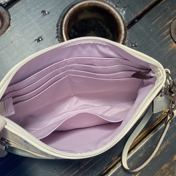 Coach Large Fabric & Leather Wristlet- Fits All Cell Phone Sizes! - Picture 5 of 11